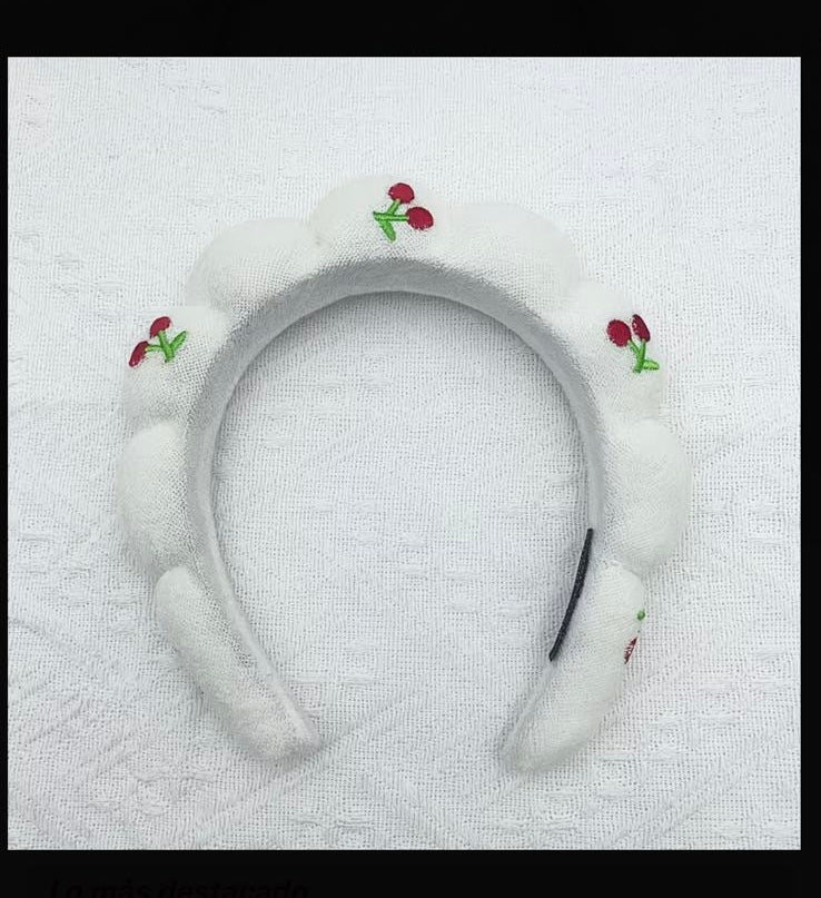 Diademas acolchadas de cerezas