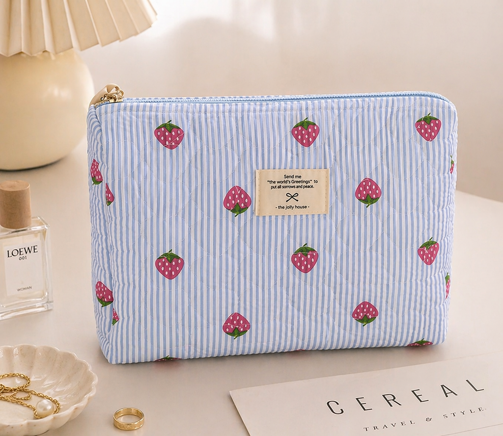 Set de 3 Neceseres con Diseño de Fresas